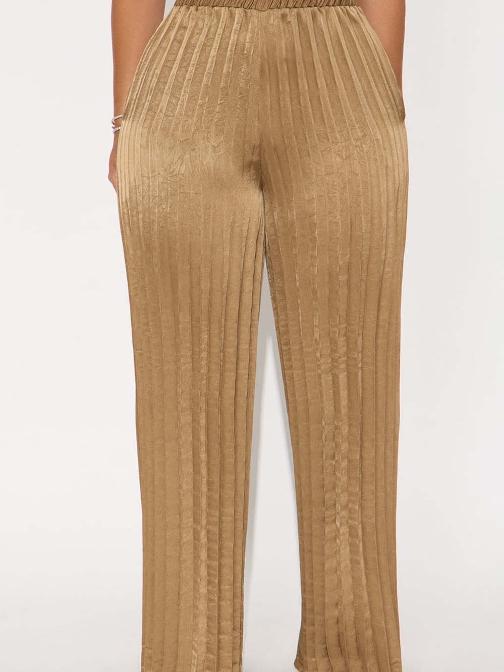 New with Tags Satin Bronze Pleated Wide Leg Pants—Women’s medium 32” inseam